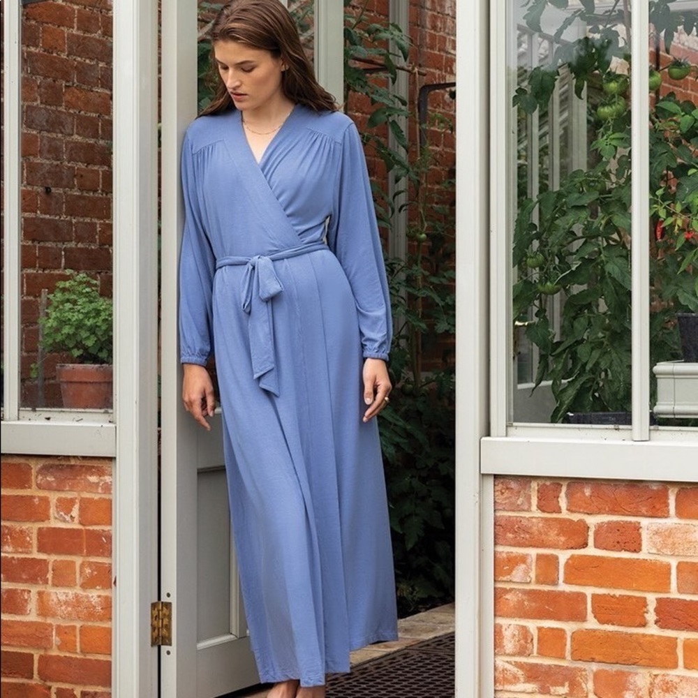 Lake Pajamas Robe size large brand new never worn